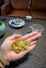 Load image into Gallery viewer, Tongxin She · Start of Spring Pure Gold Teapot | Limited One-of-a-Kind 100cc 120g Handcrafted Collection