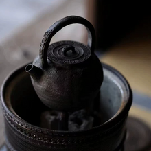 Load image into Gallery viewer, "Yun Po kettle" to everyone. There are two styles with capacities of 550ml and 750ml.