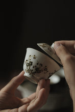 Load image into Gallery viewer, Tongxin She Teahouse Recommends: Ink Plum Gilded Gaiwan and Master Cup – A Cup Holds the Pure Soul of Plums and Snow