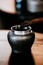 Load image into Gallery viewer, The Charm of Tin Tea Cans: Preserving the Elegance of Tea in an Oriental Style