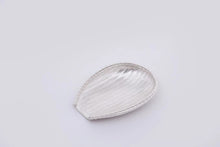 Load image into Gallery viewer, 9999 sterling silver Hung Kee Treasure handmade tea drain, tea basket and tea needle set.