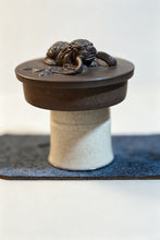 Load image into Gallery viewer, Aged Charm Nurtured in Storage, Premium Tea from Bulang—— 2007 Du Qiongzhi Signed Bulang Impression Ripe Pu'er Collected by Tongxin Teahouse