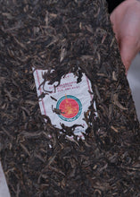 Load image into Gallery viewer, "Pu'er Tea for the 30th Anniversary of Shuangjiang: The Charm of Icelandic Tea, Warmth in Christmas"