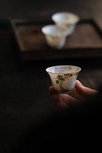 Load image into Gallery viewer, New Arrival at Tongxinshe Teahouse: Only When Winter Comes Can We Recognize the Pine and Cypress — Hand-Painted Pine Poem Teacup in Traditional Chinese Colors