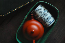 Load image into Gallery viewer, Tongxin She Teahouse recommends the "Limited Edition Portable Tea Set", which is meticulously crafted to meet the needs of tea lovers to enjoy a pleasant tea-drinking experience during their travels.