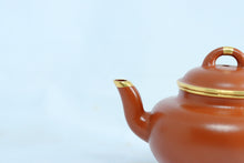 Load image into Gallery viewer, Tongxinshe Teahouse Teapot Collection "24k Pure Gold Decoration Gong Ju Shui Ping 90cc"