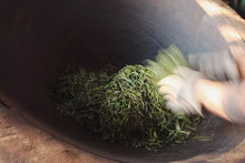 Load image into Gallery viewer, 2014 Bu Lang Yin Xiang Puer Sheng tea/布朗印象。