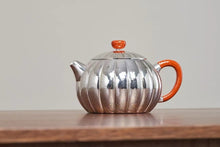 Load image into Gallery viewer, A Teapot Concentrating Essence: The 999 Pure Silver Chrysanthemum Petal Teapot Appreciation