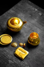 Load image into Gallery viewer, Tongxin She · Start of Spring Pure Gold Teapot | Limited One-of-a-Kind 100cc 120g Handcrafted Collection
