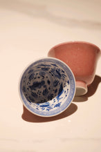 Load image into Gallery viewer, New at Tongxin She Teahouse: The Charm of Porcelain in Cowpea Red Gaiwan