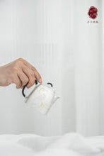 Load image into Gallery viewer, "Hongji Treasures" produces 9999 sterling silver Sifang Qin Quan gold bamboo tea making silver pot