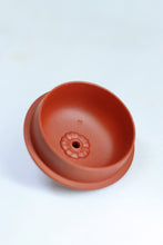 Load image into Gallery viewer, In a tiny vessel lies inner calm, a handful reveals master craftsmanship|Hui Xiangyun Old Cinnabar Clay Low Pan Teapot, 120cc惠祥云矮潘