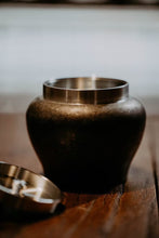 Load image into Gallery viewer, The Charm of Tin Tea Cans: Preserving the Elegance of Tea in an Oriental Style