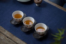 Load image into Gallery viewer, Menghai Tea Factory Dayi 701 Hongzhuang Raw Pu'er Tea: The Flavor and Value of Years of Aging