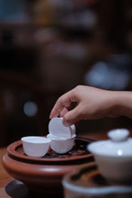 Load image into Gallery viewer, Fujian Oolong Tea Wuyi Rock Tea 2024 Da Keng Kou Rou Gui