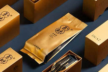 Load image into Gallery viewer, Teacher You Yuqiong, the only female inheritor of Wuyi rock tea Dahongpao skills among the first batch of intangible cultural heritage, represents the tea "Gold Sakyamuni" + "Yu Qiong."