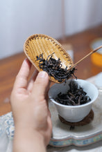 Load image into Gallery viewer, Produced by the inheritor of the intangible cultural heritage of "Niulankeng Rou Gui" in the core production area of Wuyishan Rock Tea in 2024.