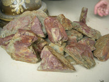 Load image into Gallery viewer, The Pear - shaped Jiangpo Clay Purple Sand Teapot: A Paragon of Elegance in Sand Charm and Tea Aroma, Treasured by Tongxin She Teahouse