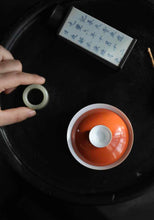Load image into Gallery viewer, Tongxin Tea House | Appreciation of Jingdezhen's Handmade Coral Red Gaiwan