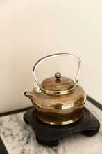 Load image into Gallery viewer, "2025 New Edition of the 999 Pure Silver Kettle with a Loop Handle and Wood - grain Gold Design on the Body, a Product of the Century - old Lu Art from the Frontier"