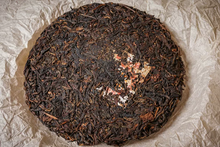 Load image into Gallery viewer, 2000 Yichanghao Chingpin Raw Tea Cake (Export to HK)