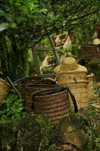 Load image into Gallery viewer, Tongxinshe Teahouse's 2025 Premium Ancient Tree "Dongfanghong" Fenghuang Dancong/特级古树东方红。