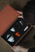 Load image into Gallery viewer, The "Elegant and Tranquil Pine Branch Verse Set" of Jingdezhen Porcelain: Poetic Charm on the Tea Table