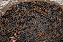 Load image into Gallery viewer, 2000 Yichanghao Chingpin Raw Tea Cake (Export to HK)