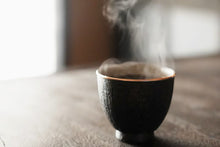Load image into Gallery viewer, Tongxin She Teahouse | "Kongji" Master Cup: A Vessel of Rusticity, A Bearer of Time's Tea