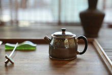 Load image into Gallery viewer, Carrying Philosophy in a Vessel: The Philosophical Reflection of Time in the "Non-Delusion" Silver Teapot