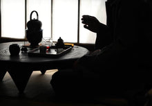 Load image into Gallery viewer, A Pot Embodies Ancient Rhymes, and Golden Ridges Reflect Blessings - The Limited Edition Purple Clay Pot of Tongxinshe Teahouse