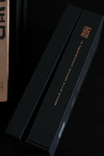 Load image into Gallery viewer, Tongxin She Collection · The Twin Kings: Master Wang Guoxing Handcrafted Core Zhengyan King Rougui & King Shui Xian