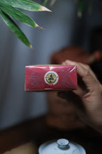 Load image into Gallery viewer, Tongxinshe Teahouse Recommends Aged Rock Tea: 2001 Shui Jin Gui