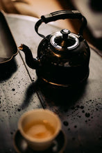 Load image into Gallery viewer, The Small Silver Kettle Paying Tribute to the 1980s: The Integration of Time and Craftsmanship