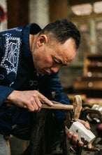 Load image into Gallery viewer, Tongxinshe Teahouse Recommendation | Hong Jike's Formless Pure Gold Teapot, an Intangible Cultural Heritage Masterpiece, a Rare Heirloom for Collection