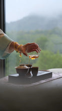 Load image into Gallery viewer, Tongxinshe's first black tea in 2025 is amazing! Tongmuguan Flower Fragrance Black Tea invites you to taste the century-old tea fragrance