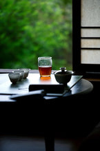 Load image into Gallery viewer, Tongxin She Teahouse | 2024 Taoxi Da Hong Pao — Three-Time Full Charcoal-Roasted Rock Tea桃喜足火。