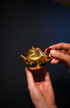 Load image into Gallery viewer, Tongxin She · Start of Spring Pure Gold Teapot | Limited One-of-a-Kind 100cc 120g Handcrafted Collection