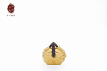 Load image into Gallery viewer, 9999 gilt "bergamot" sterling silver teapot, which comes from the century-old teapot maker "Hongji Treasure".