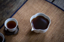 Load image into Gallery viewer, 200 grams of Da Yi Da Wan Kou "small cabbage" shu Tuo tea in 2004.