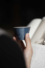 Load image into Gallery viewer, Jingdezhen hand-sprinkled blue Gong Qing Gai Wan
