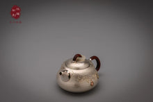 Load image into Gallery viewer, Mansheng Gourd Small Silver Jug