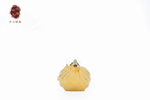 Load image into Gallery viewer, 9999 gilt "bergamot" sterling silver teapot, which comes from the century-old teapot maker "Hongji Treasure".