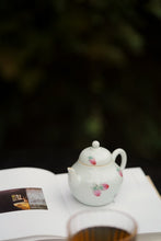 Load image into Gallery viewer, Jingdezhen Handpainted Strawberry Si Ting Small Porcelain Pot.