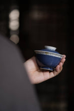 Load image into Gallery viewer, Jingdezhen hand-sprinkled blue Gong Qing Gai Wan
