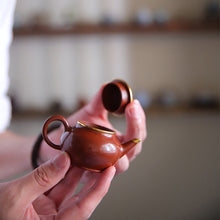 Load image into Gallery viewer, Shui Mo Guang 'Ba Le Shui Ping' Zhu Ni Yixing Teapot