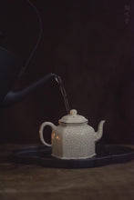 Load image into Gallery viewer, Tao Ming Tang Liu Leng Teapot