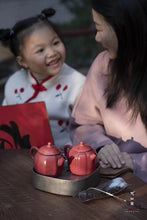 Load image into Gallery viewer, Fan Shan Tang Hong Teapot