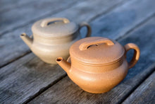 Load image into Gallery viewer, Han Yun teapot Yuan Kuang, Jiang Po Ni