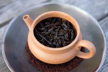 Load image into Gallery viewer, Han Yun teapot Yuan Kuang, Jiang Po Ni